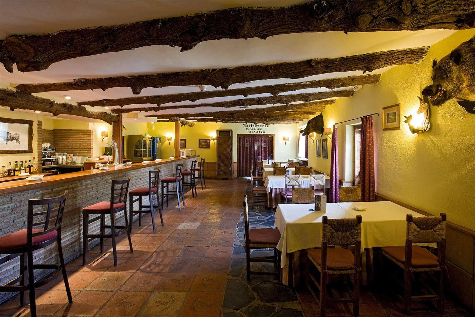 Hotel La Perdiz La Carolina Restaurant photo